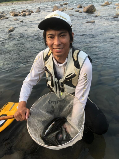 竿出しは3時間でしたが10匹程の鮎が釣れました