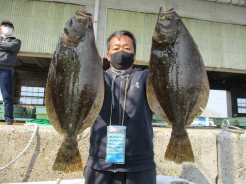 いつもの常連様はキョーイチの
初春ビラメを両手狩りッ( ͡° ͜ʖ ͡°)