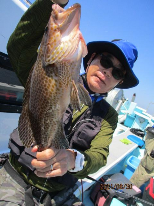 いつもの常連様は良型 大山オオモンハタを釣り上げましたよッ(^-^)