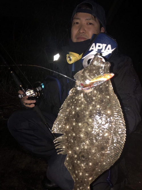 シーバス狙いでしたがバイブレーションでヒラメがヒットしました。