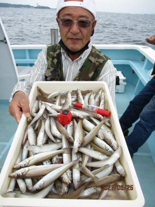 いつもの常連様はダブル トリプル掛けとあれよ、あれよと今シーズン最高釣果140本狩りッ‼︎