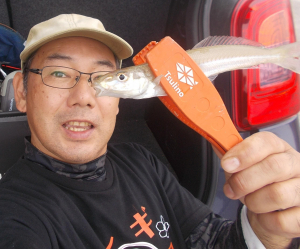 雨が降る前に浜名湖へ行ってきました。これからはキスの数釣り出来るシーズンになります。