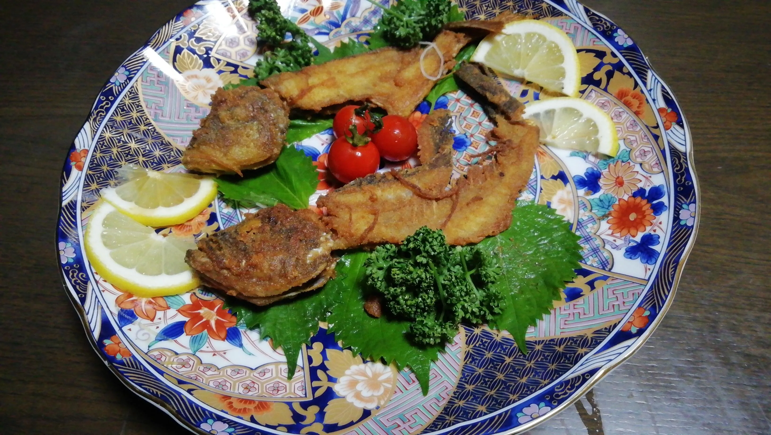 オオモンハタとフエフキダイの 唐揚げ ほねせんべい 釣具のイシグロ 釣り情報サイト