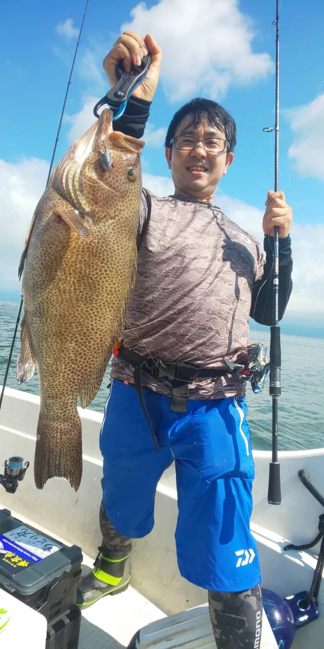 １月２２日とれたて オオモンはた釣りです。３本 ３、２キロ - 魚介