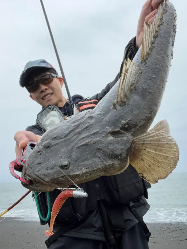 1投目の奇跡！静岡サーフでデカマゴチ捕獲！｜釣具のイシグロ |釣り情報サイト