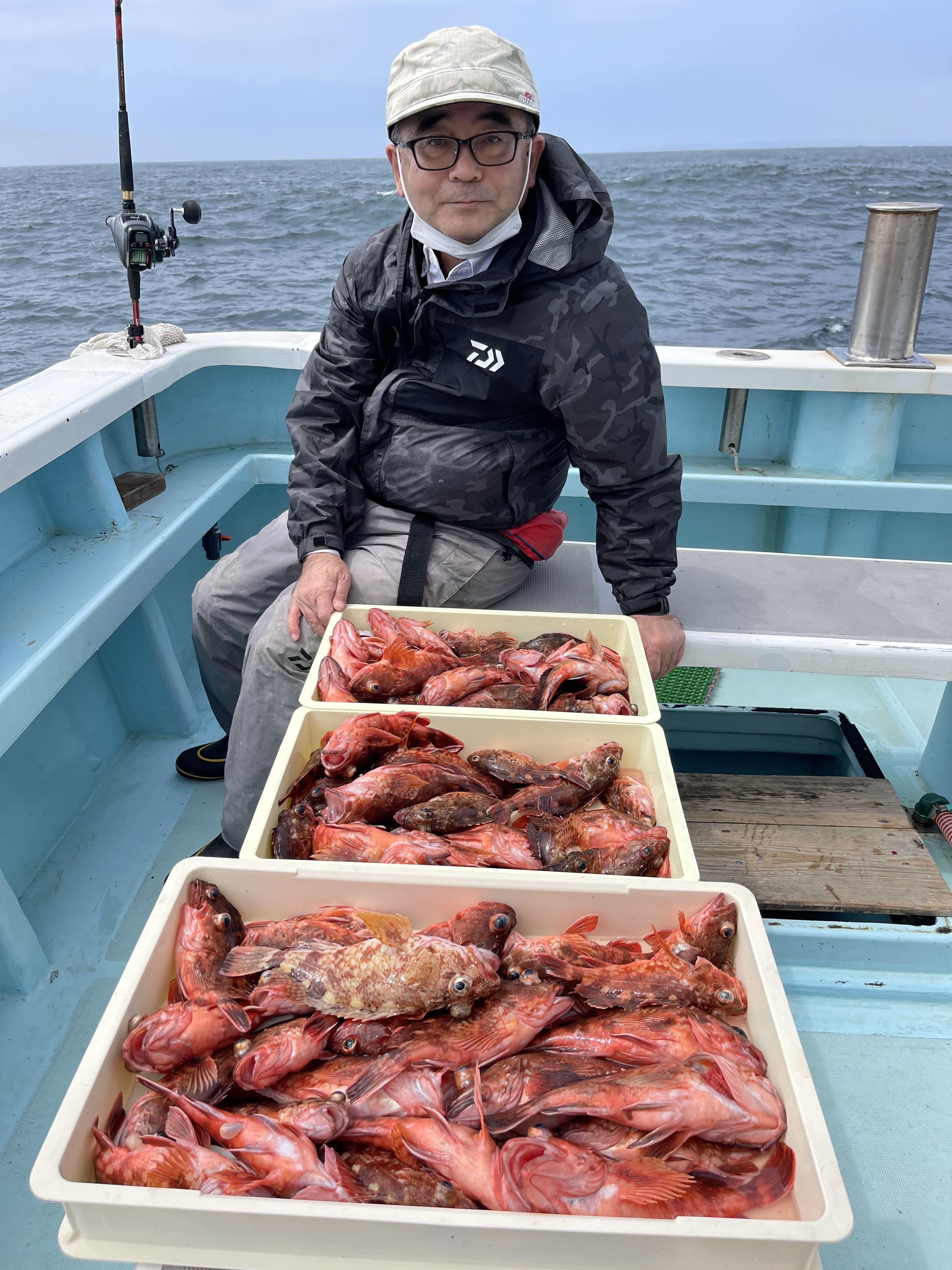 こちらのお客様はデッカサゴ中心に70匹も釣るッ٩( ᐛ )و