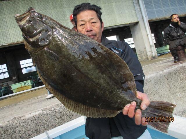 いつもの常連様は電動貸し竿で肉厚ななまるOver寒ビラメを釣り上げましたッ(^-^)