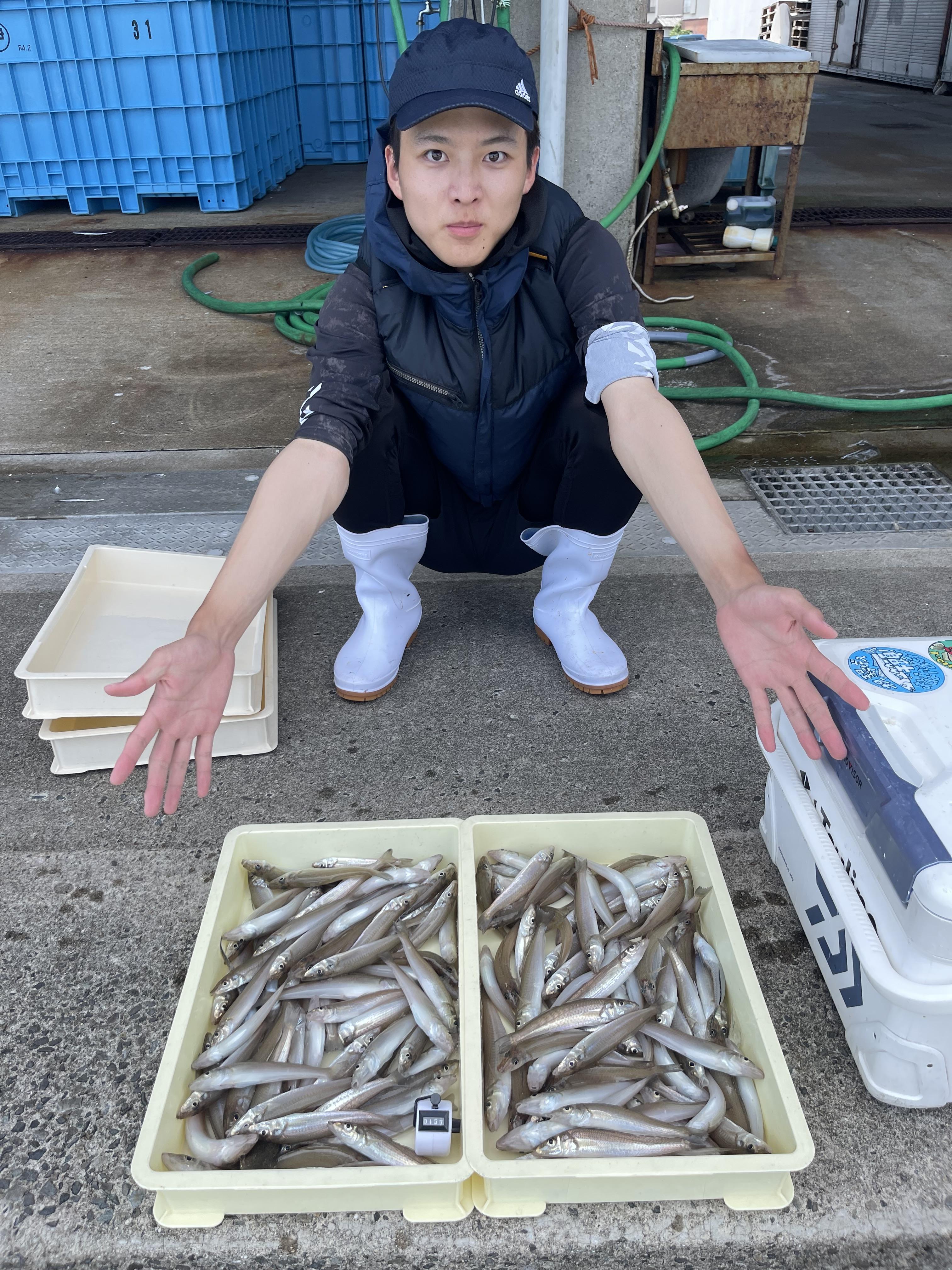 いつものツリボくんも自身の最高釣果 ❶❸❼本も狩るッψ(｀∇´)ψ