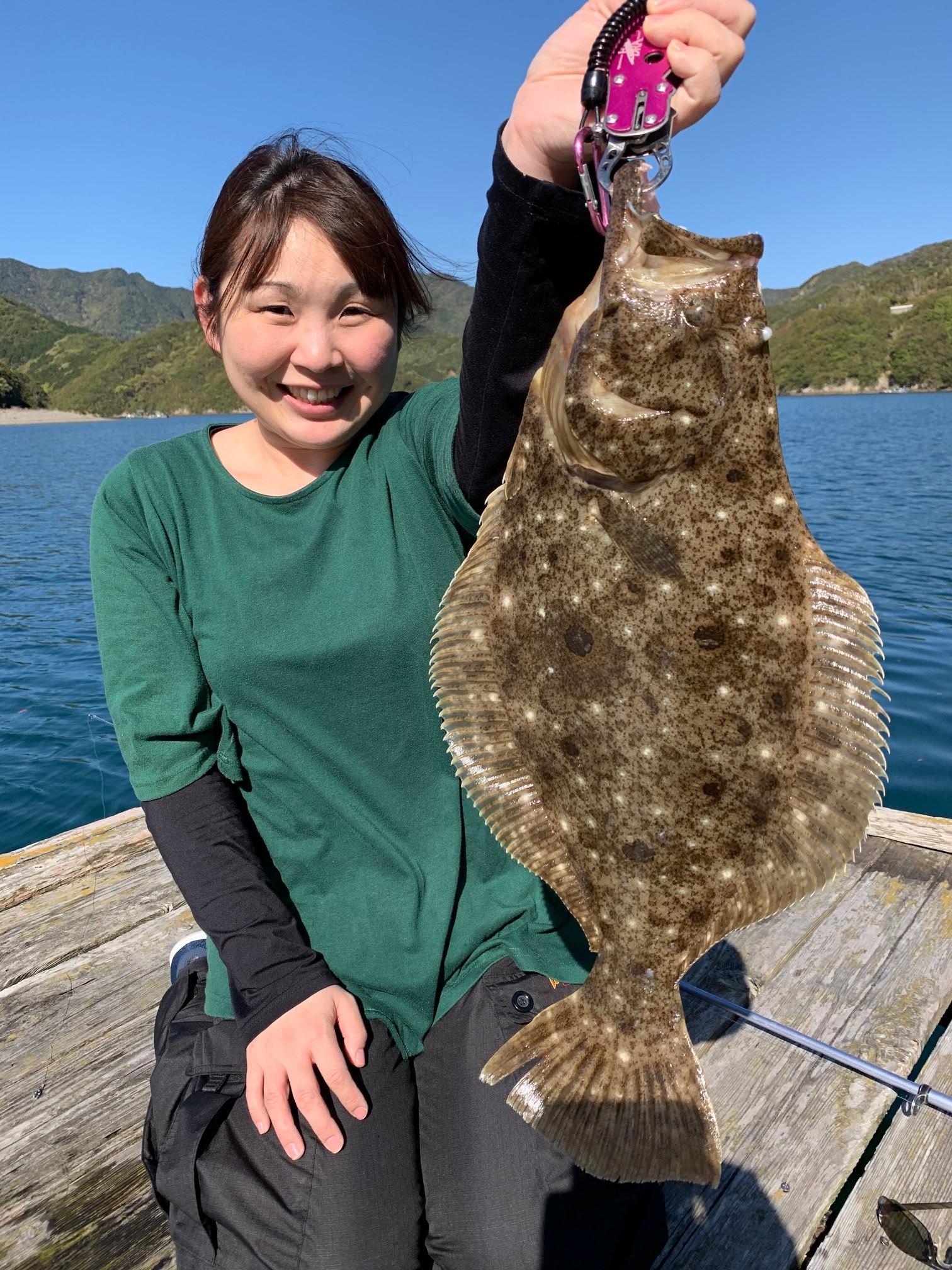 死んだ小魚をぶっこんで大型ヒラメＧET～～～～～！