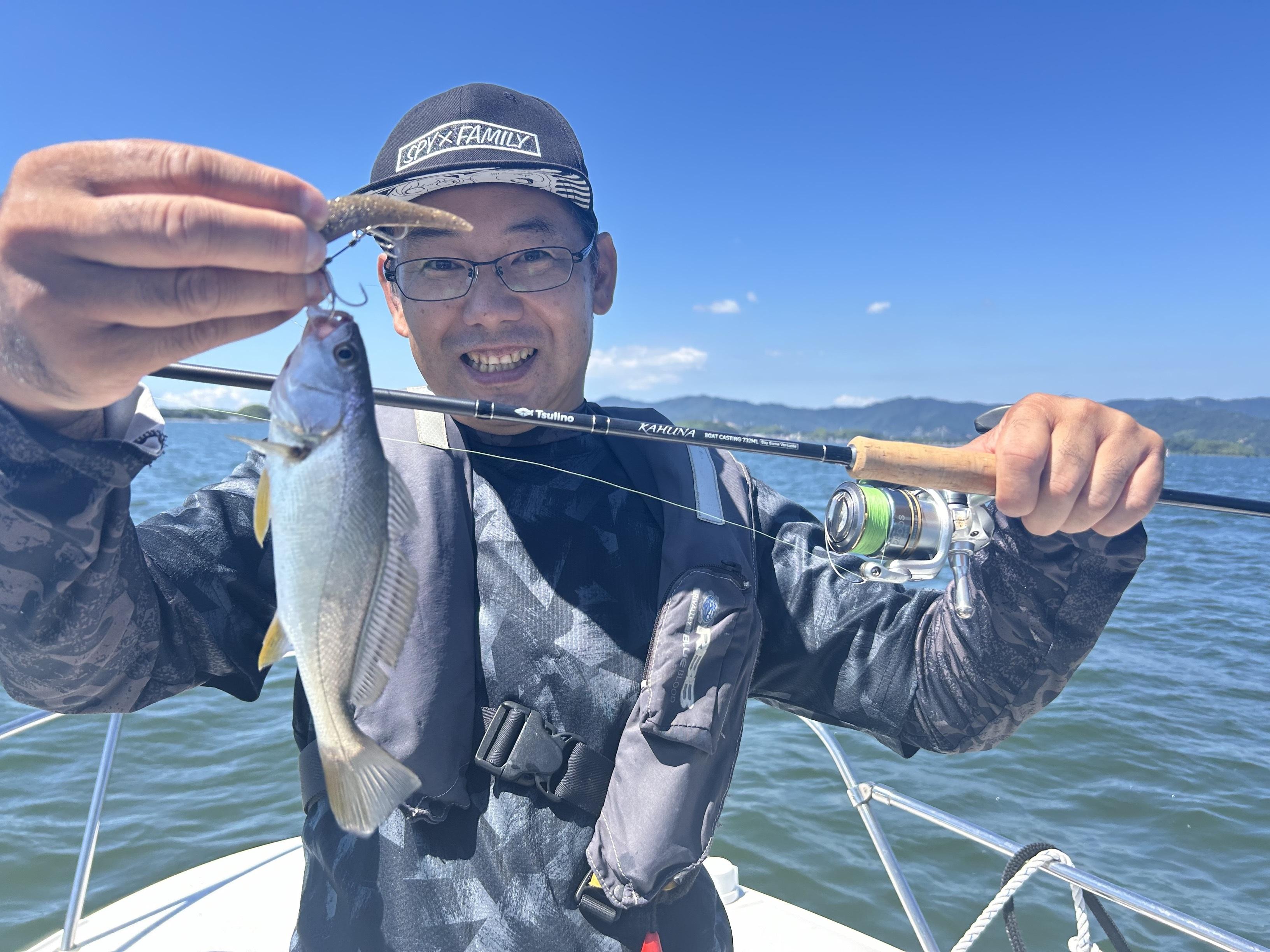 浜名湖の中央部でまさかのニベ・・・いろいろな魚が釣れてくるのも楽しいですね。