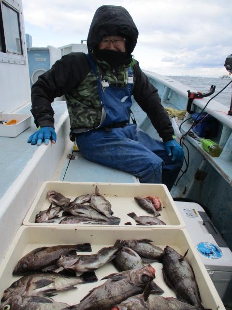 こちらのお客様は地合いを逃さず師崎沖 越冬黒デカメバルを沢山、釣りましたよッ(^-^)