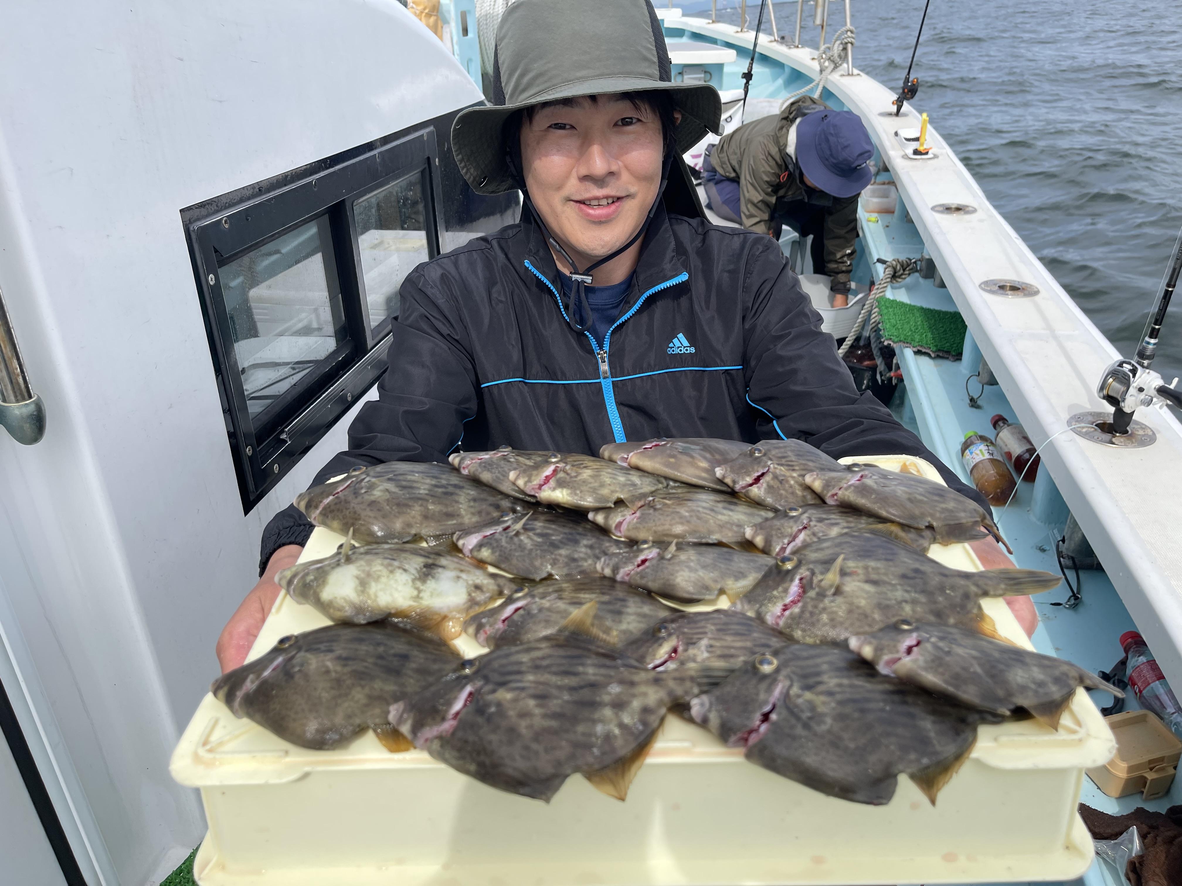 こちらのお客様はカワハギ釣り初挑戦で❶❼枚も狩るッψ(｀∇´)ψ