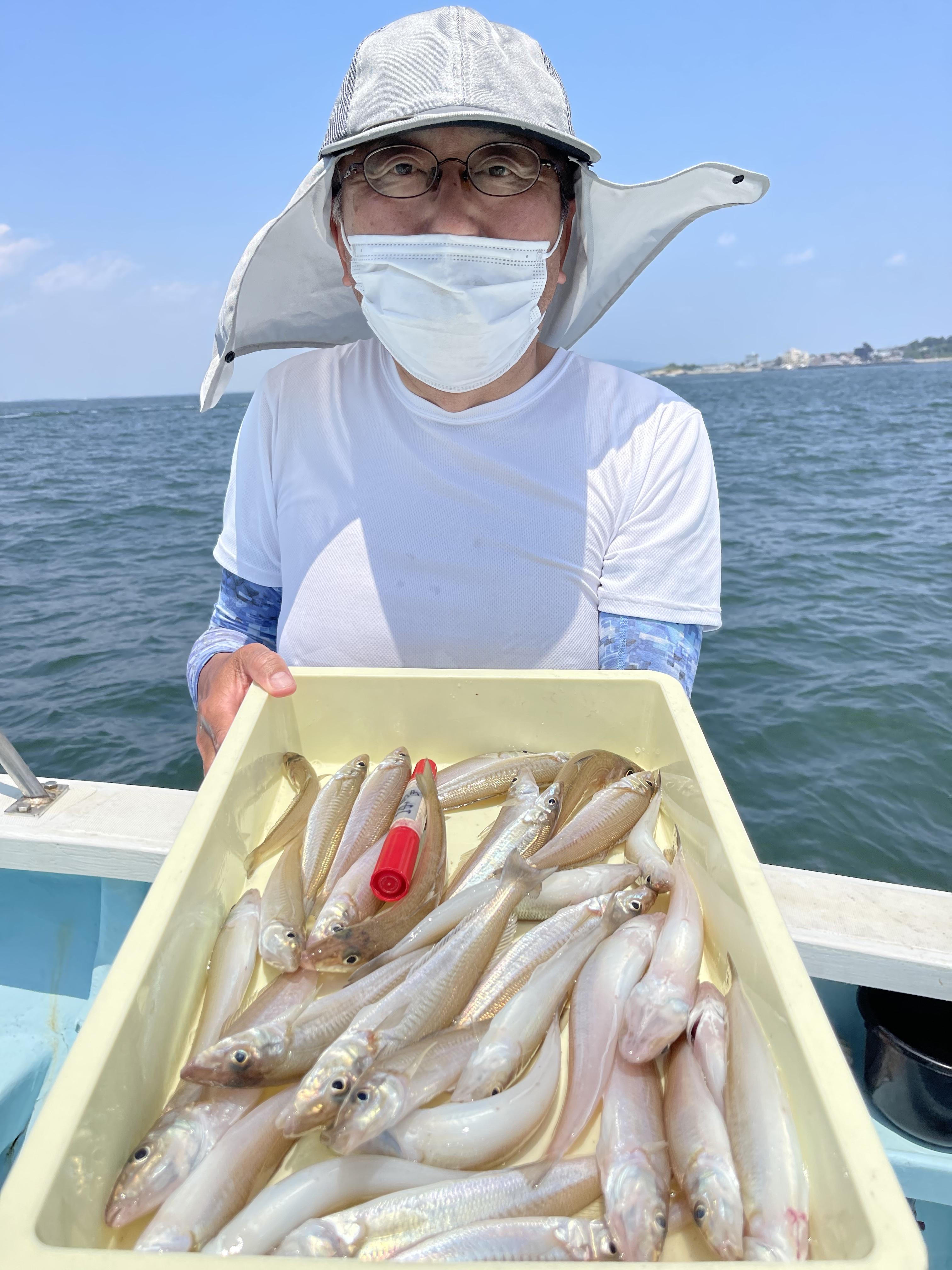 いつもの常連様もデカポチャギス主体で40本近く釣り上げましたよッ(°▽°)